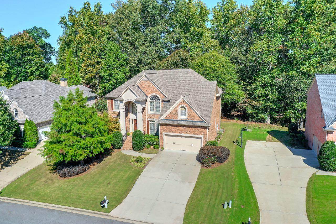211 Cedarhurst - Photo 1