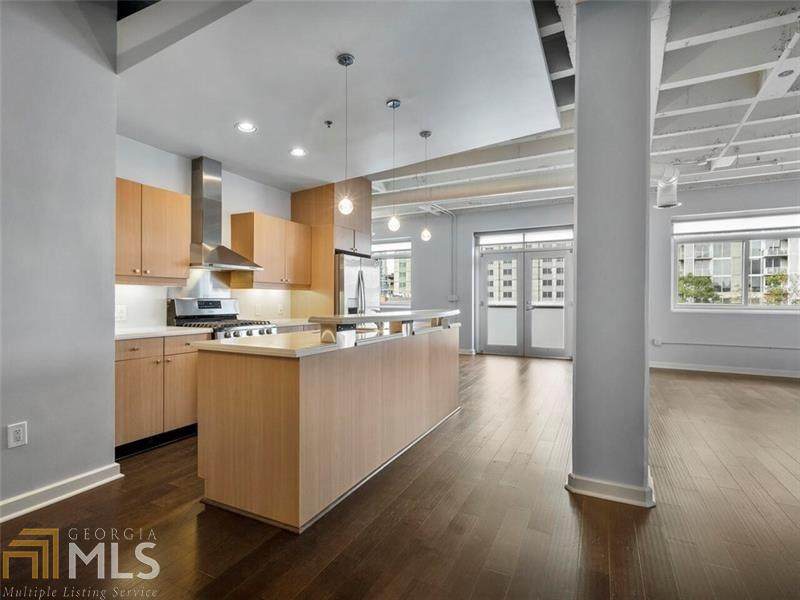 805 Peachtree St - Photo 1