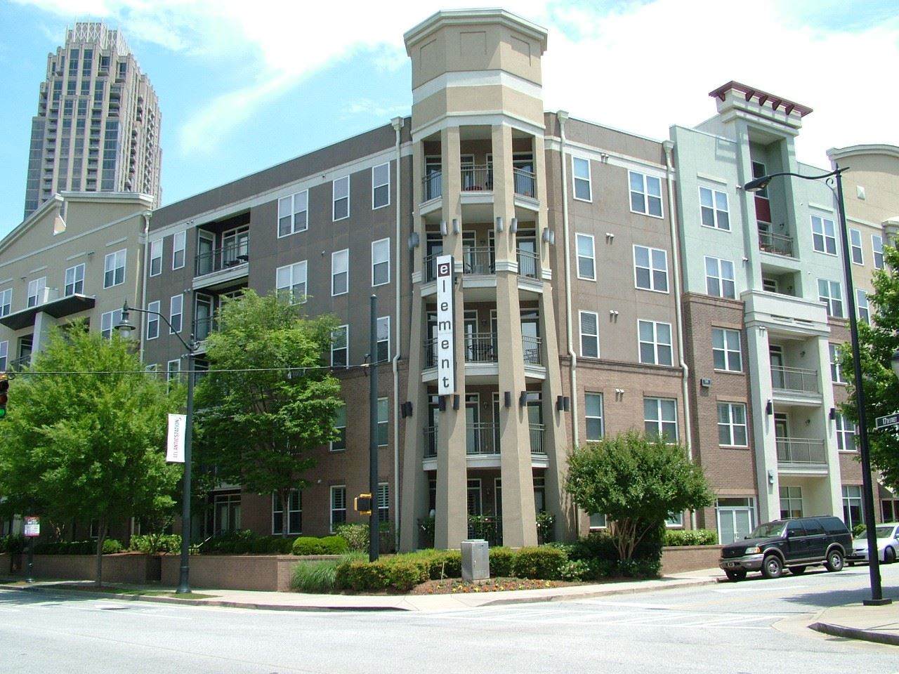 390 17Th St - Photo 1