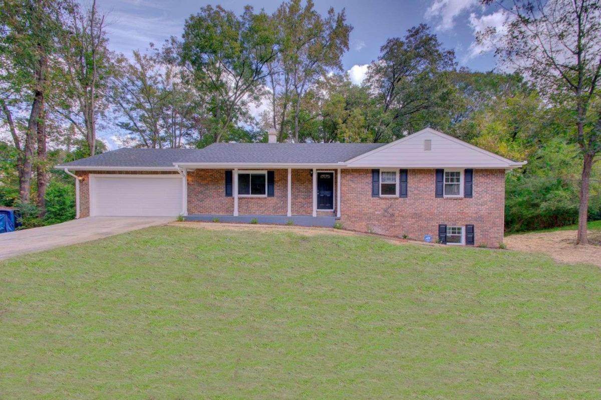 2569 Treadway Dr - Photo 1