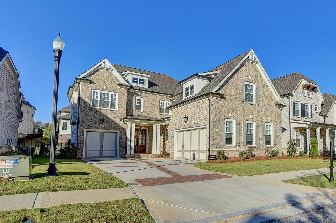 10135 Grandview Sq - Photo 1