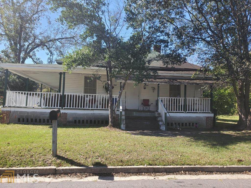 602 Roosevelt St - Photo 1