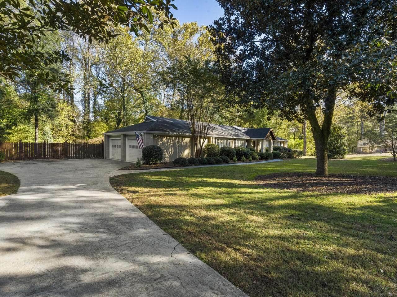 5245 Mount Vernon Pkwy - Photo 1