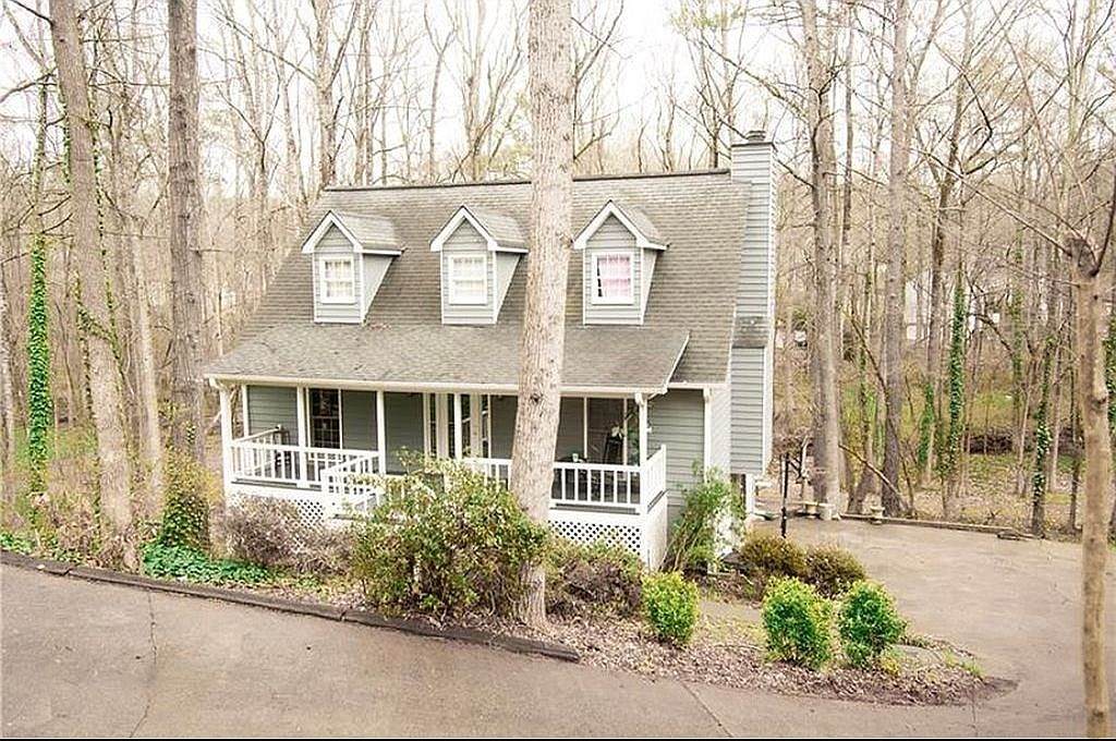 2272 Remington Ct - Photo 1