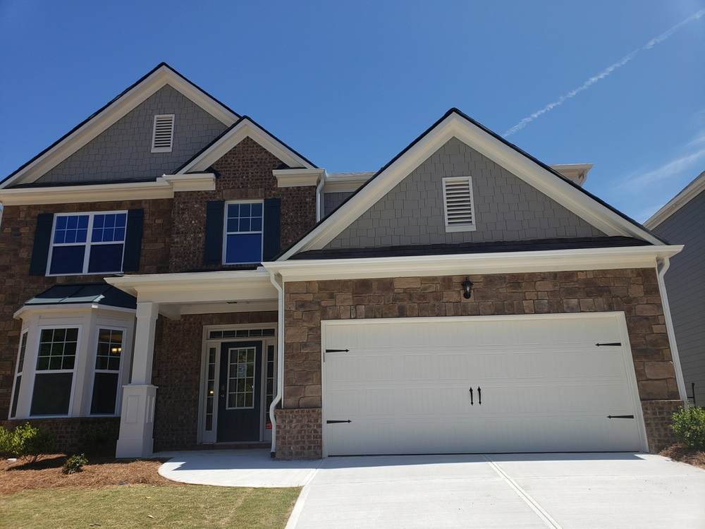 2033 Hamilton Lake Pkwy - Photo 1