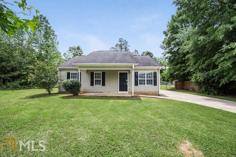 208 Whispering Pine Cir - Photo 1