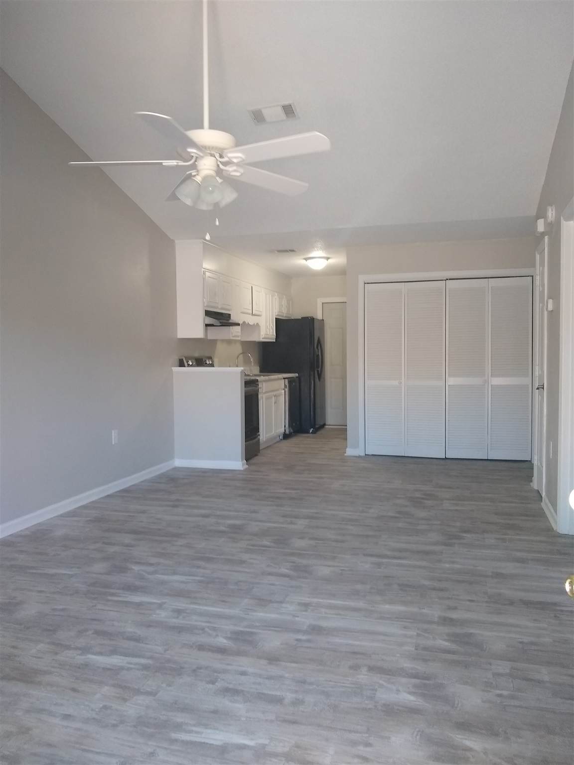 230 Lanier Dr - Photo 1