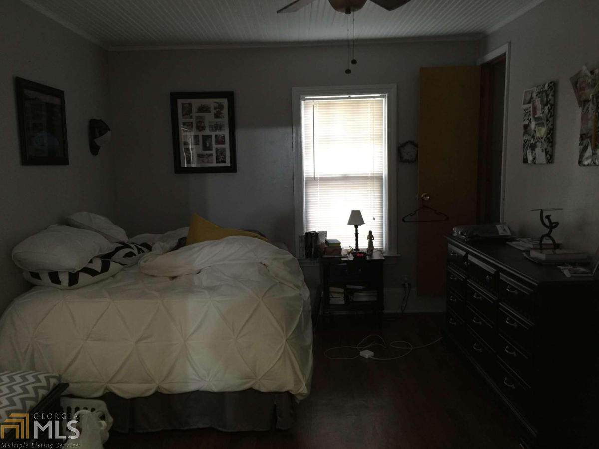 762 Sherwood Rd - Photo 1