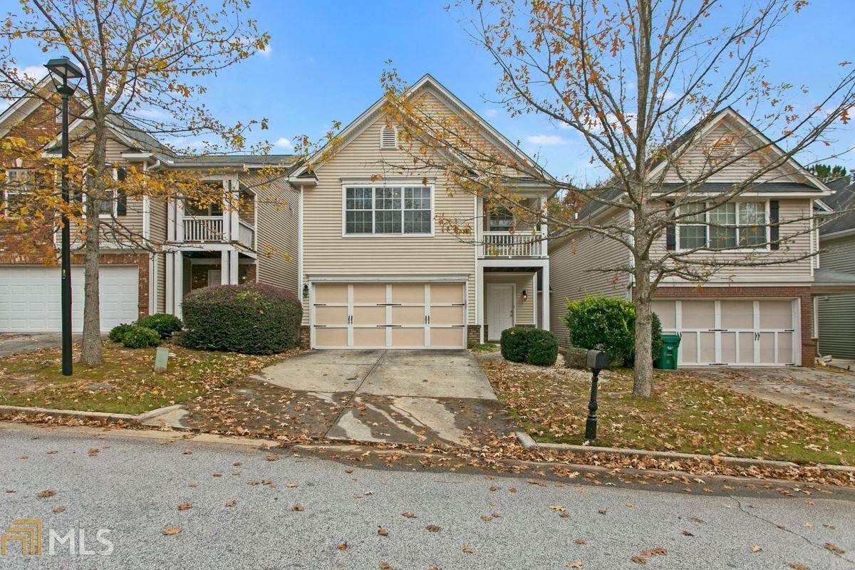 662 Lakes Cir - Photo 1