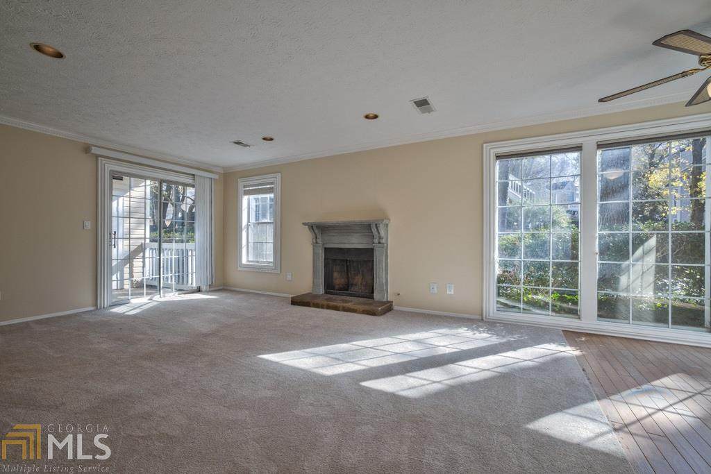 1005 Countryside Pl - Photo 1