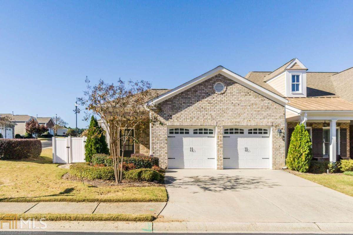 601 Abbey Dr - Photo 1