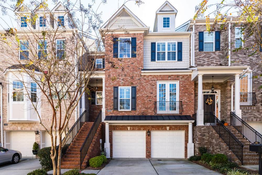 3008 Woodwalk Dr - Photo 1