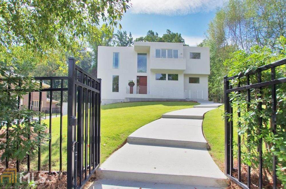 943 Wildwood Rd - Photo 1