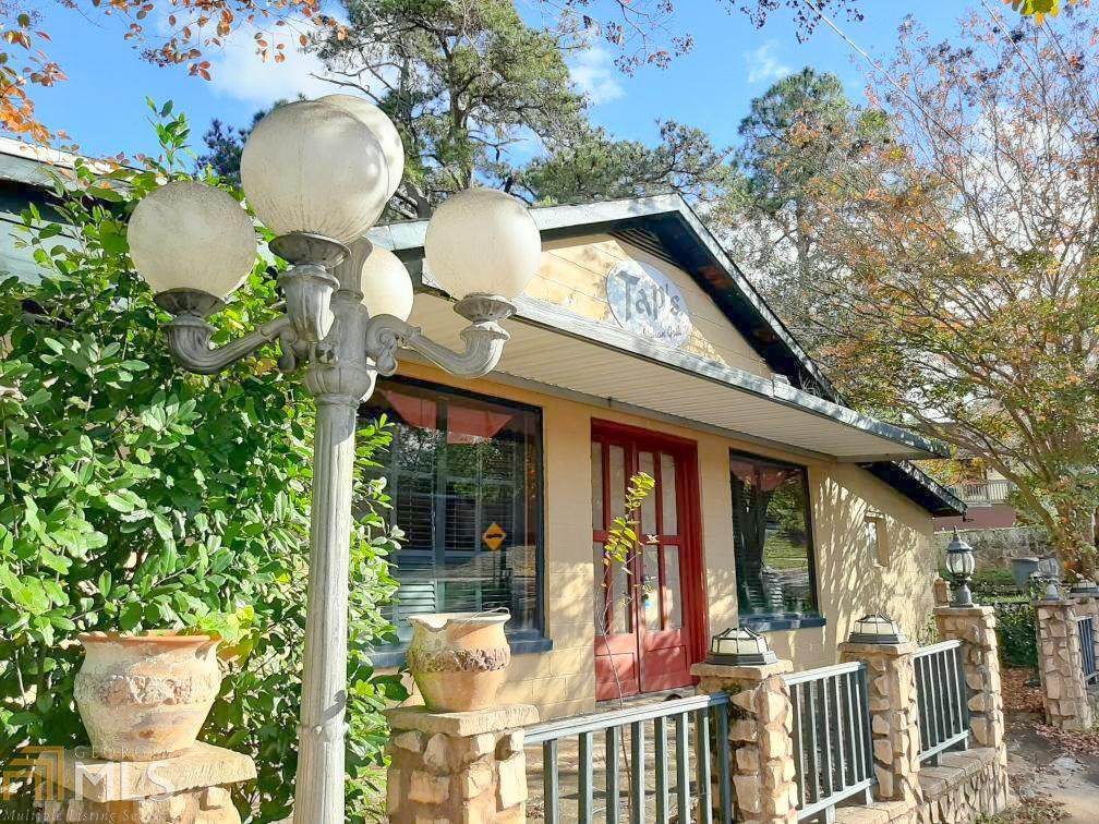 3830 Whitehouse Pkwy - Photo 1