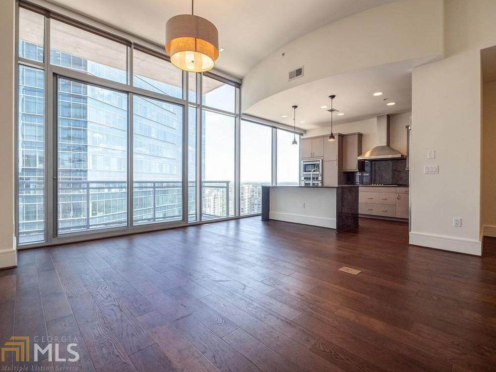 1065 Peachtree St - Photo 1