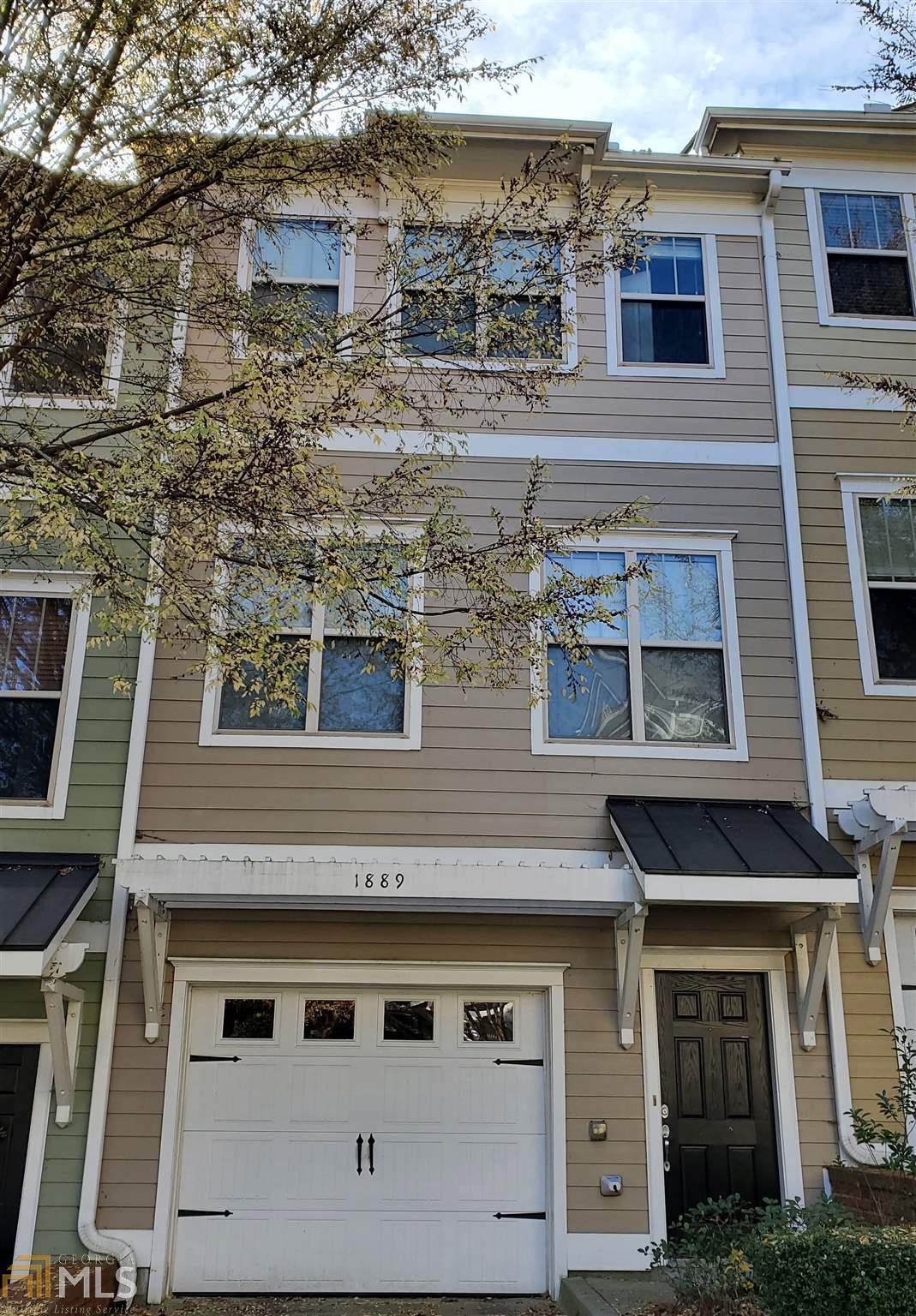 1889 Sterling Oaks Cir - Photo 1
