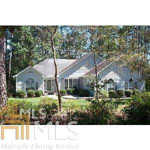 17 Stonehaven Dr - Photo 1