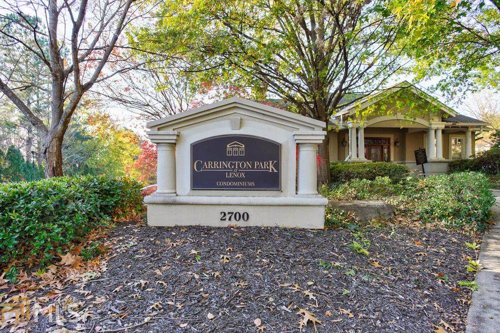 2700 Pine Tree Rd - Photo 1