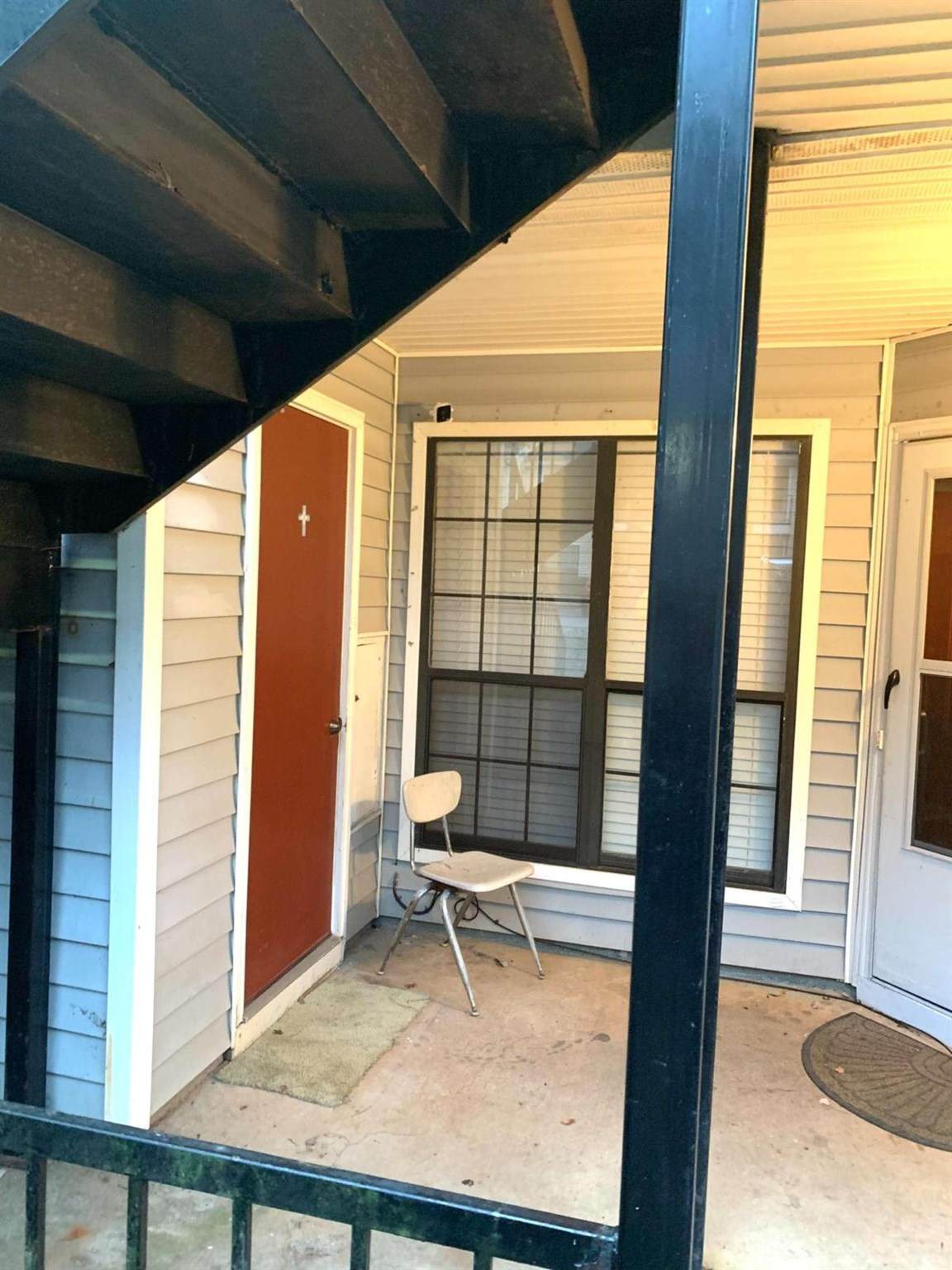 613 Windchase Ln - Photo 1