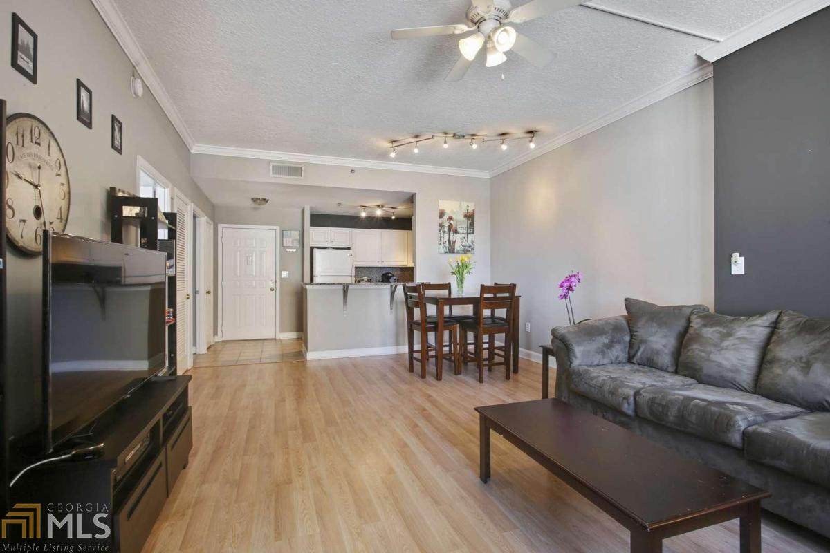 1101 Juniper St - Photo 1