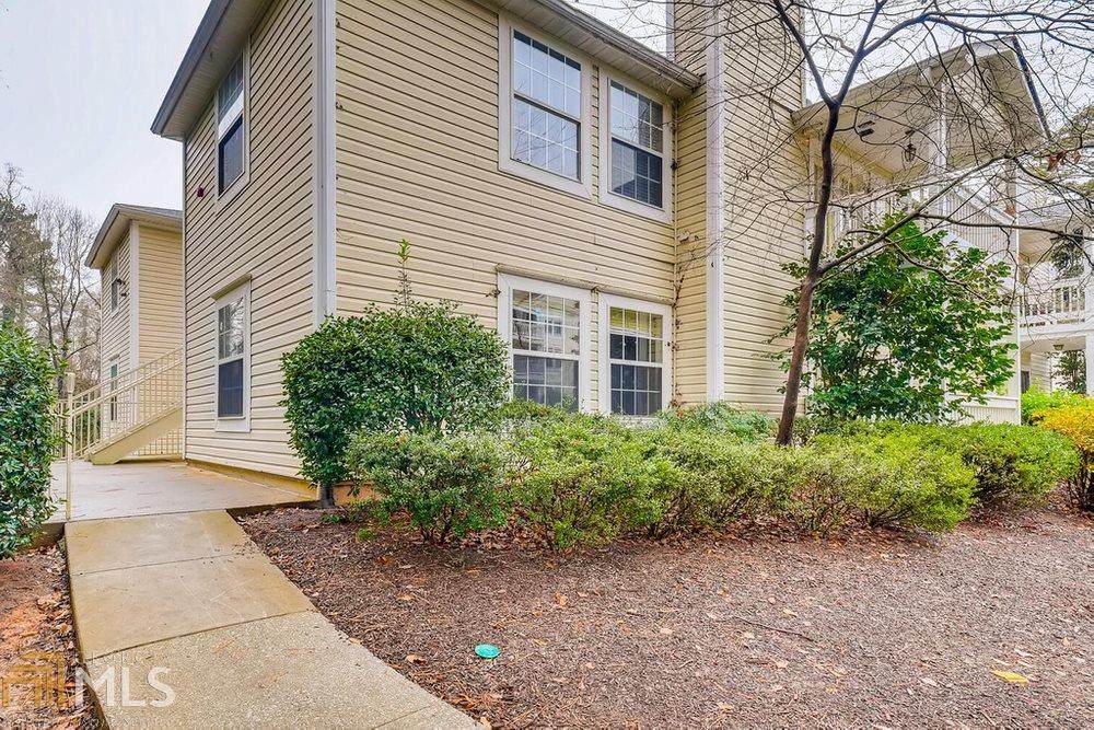 1413 Keys Crossing Dr - Photo 1