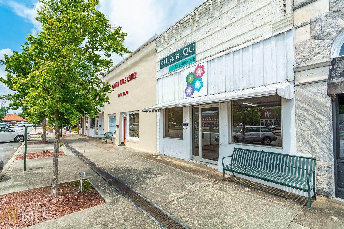 1178 Main St - Photo 1