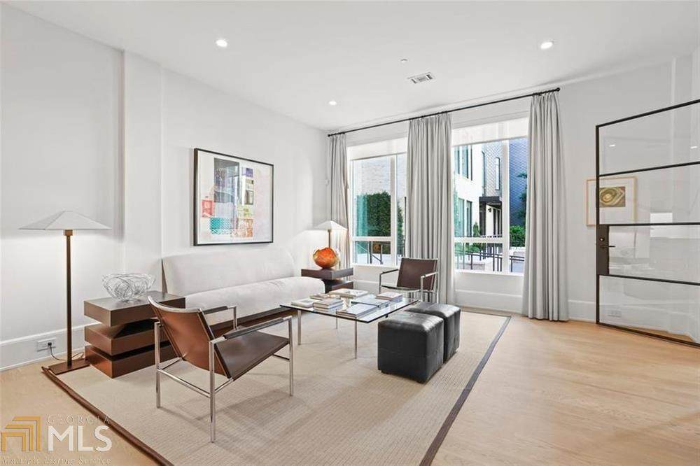 1301 Peachtree St - Photo 1