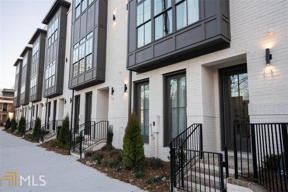 574 Boulevard Pl - Photo 1
