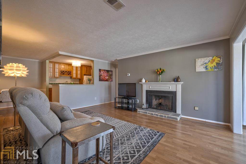 1104 Countryside Pl - Photo 1