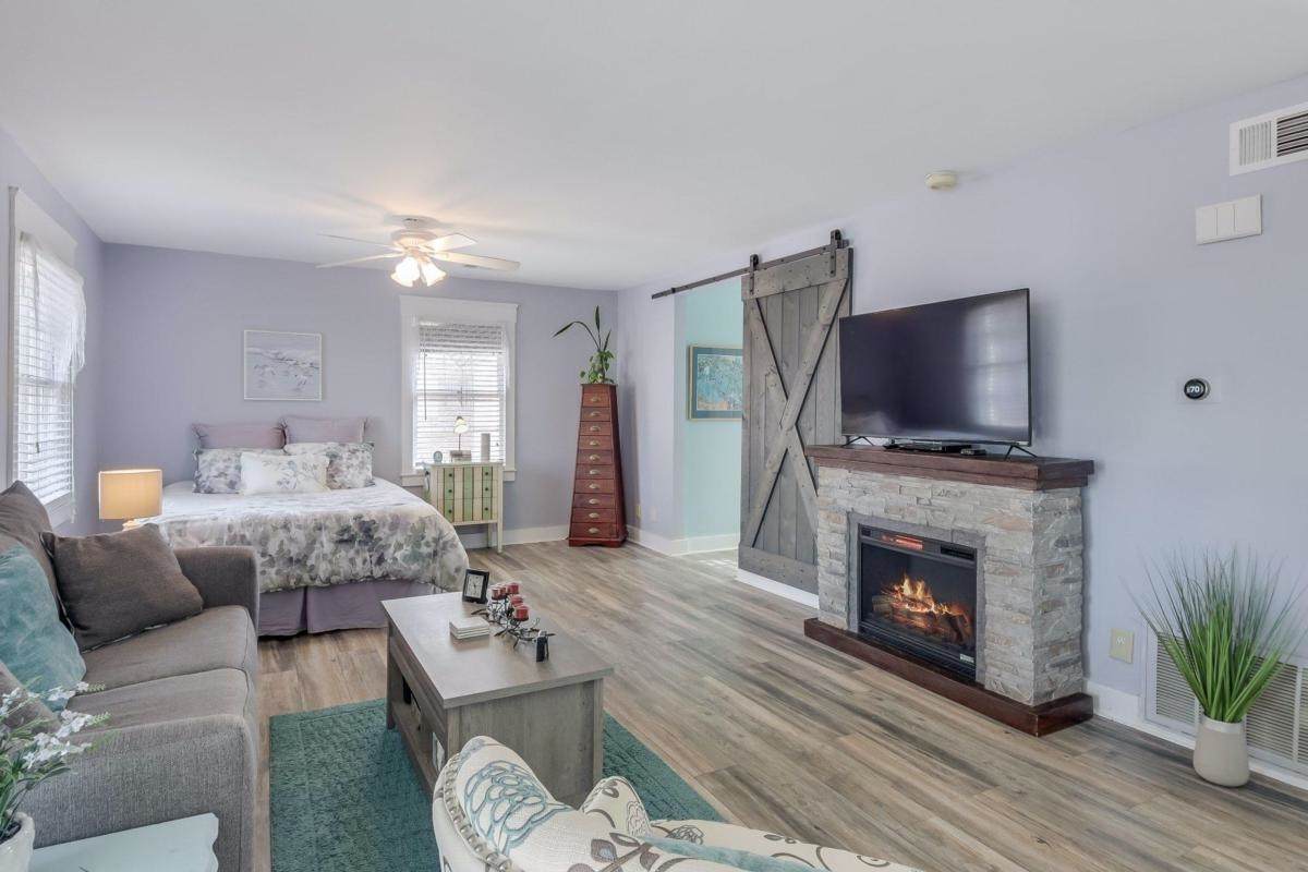 135 East Hill St - Photo 1
