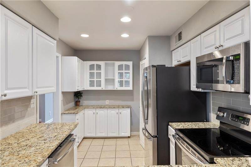 54 Lamsden Ln - Photo 1