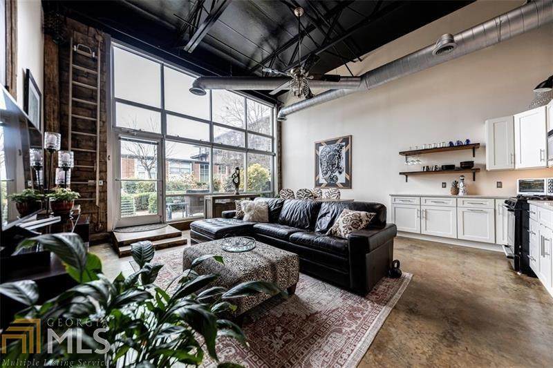 5200 Peachtree Rd - Photo 1