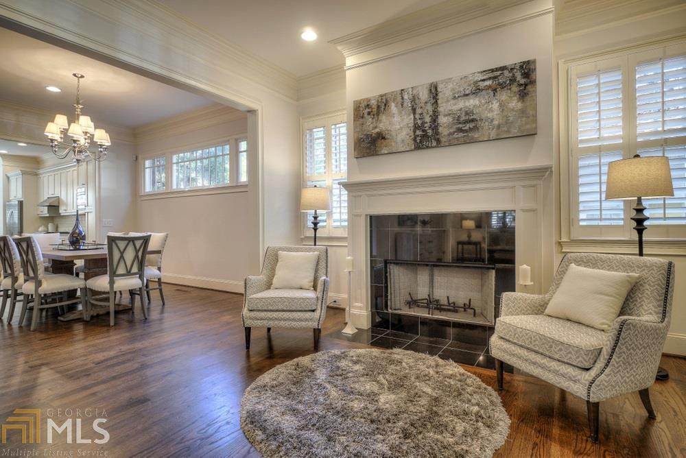 579 Elmwood Dr - Photo 1