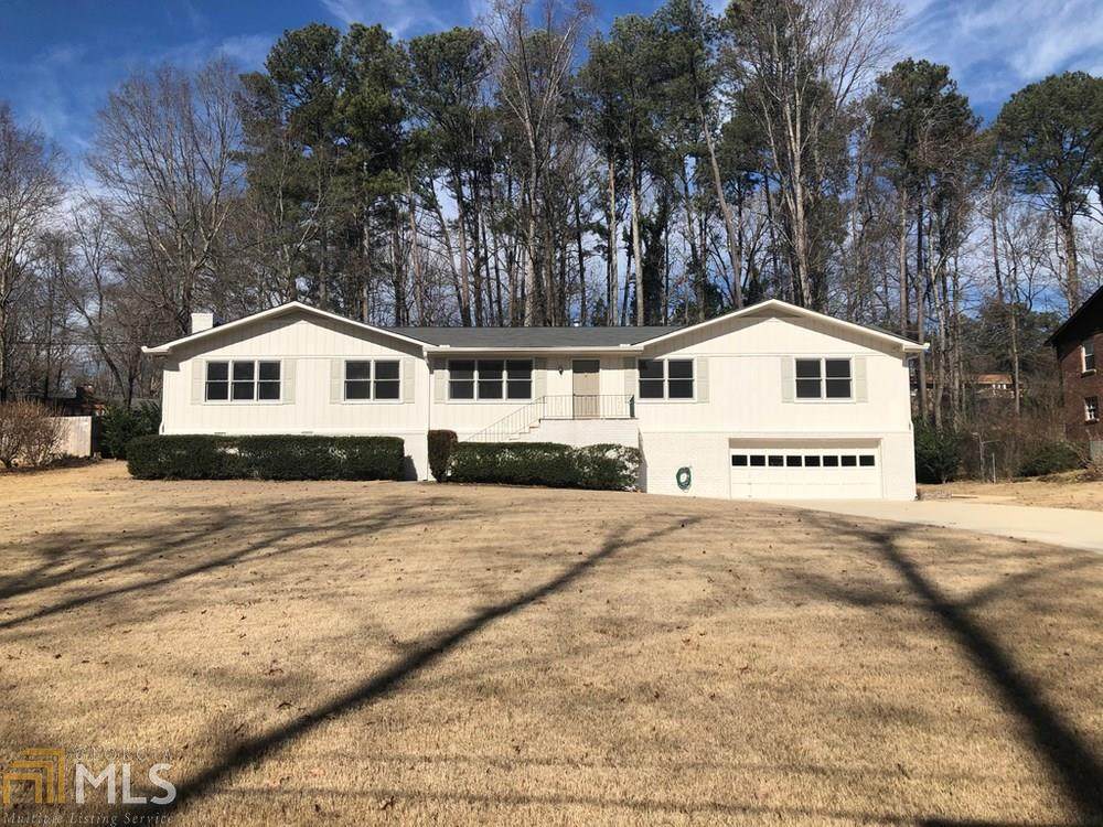 2584 Warwick Dr - Photo 1