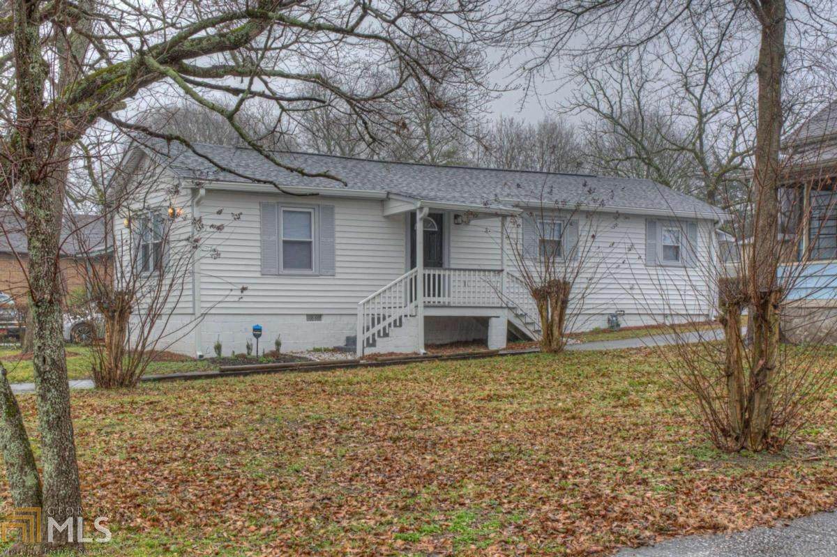 891 Malcolm St - Photo 1