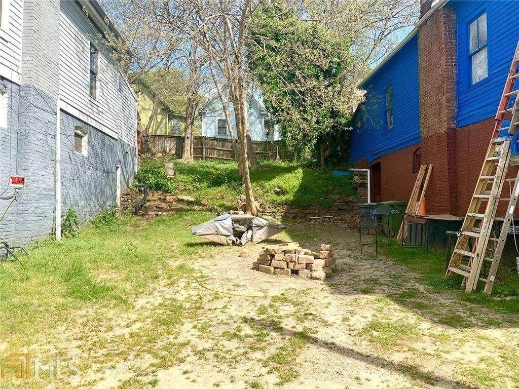 192 Carroll St - Photo 1