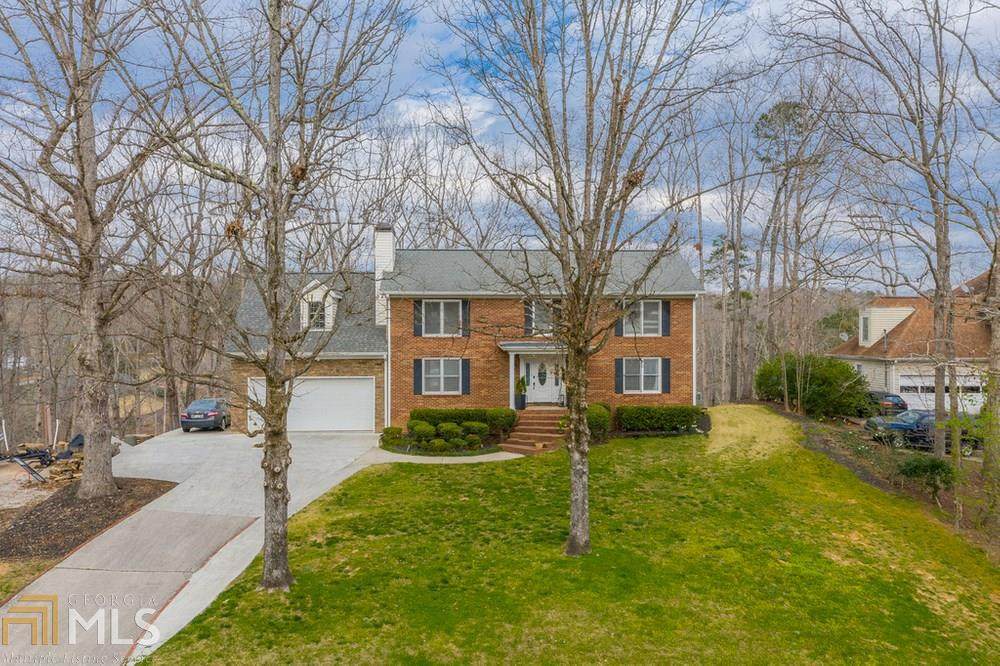 2527 Venture Cir - Photo 1
