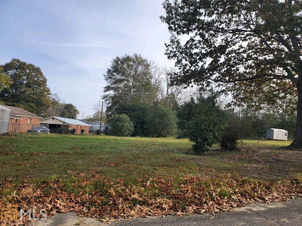 321 Roberts St - Photo 1