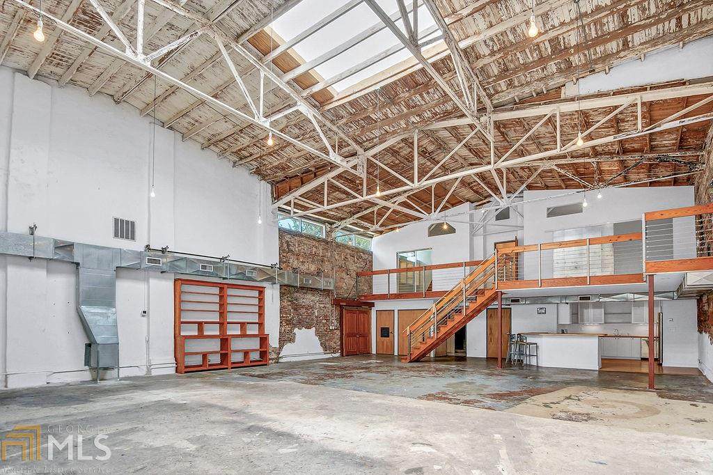239 Locust St - Photo 1
