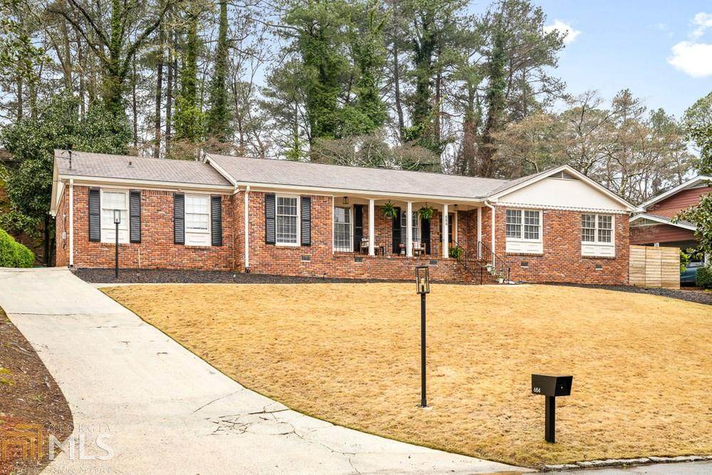 684 Webster Dr - Photo 1