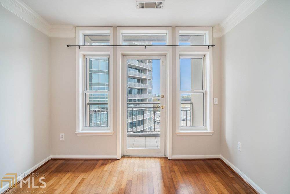 3334 Peachtree Rd - Photo 1