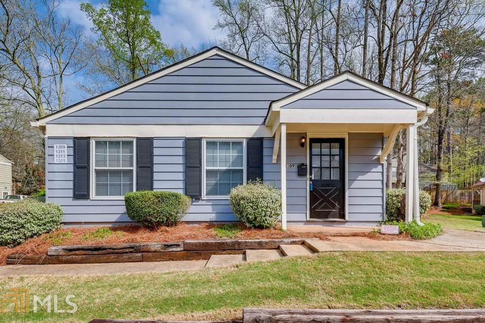 1309 Surrey Ln - Photo 1