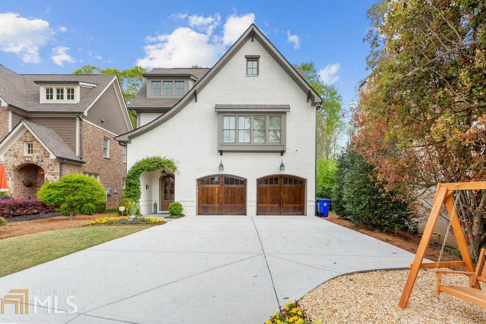 1068 Pine Grove Ave - Photo 1