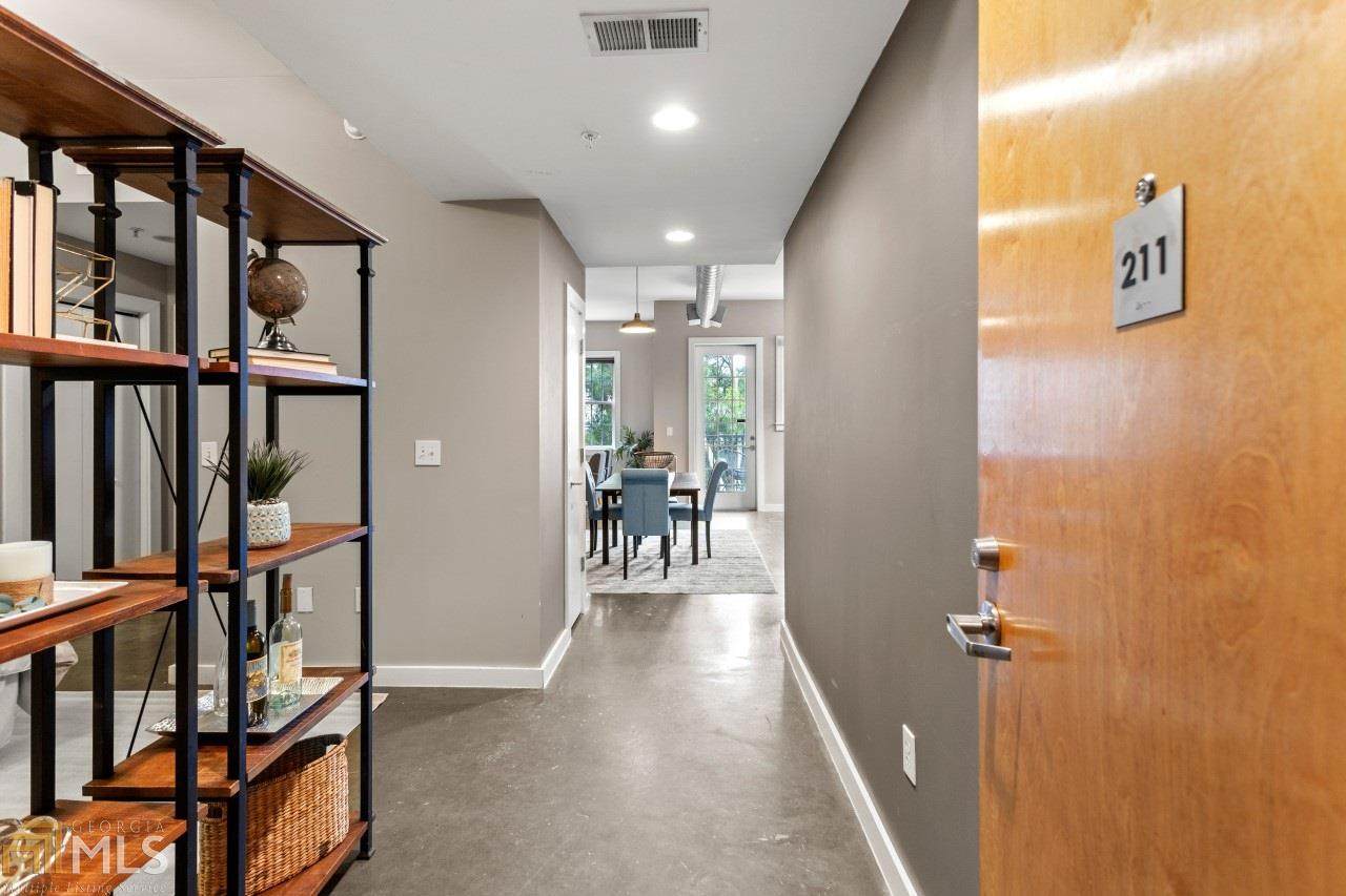 680 Greenwood Ave - Photo 1