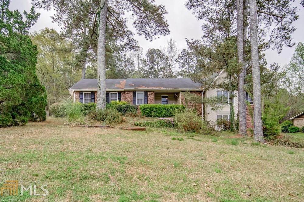 1061 Old Farm Rd - Photo 1