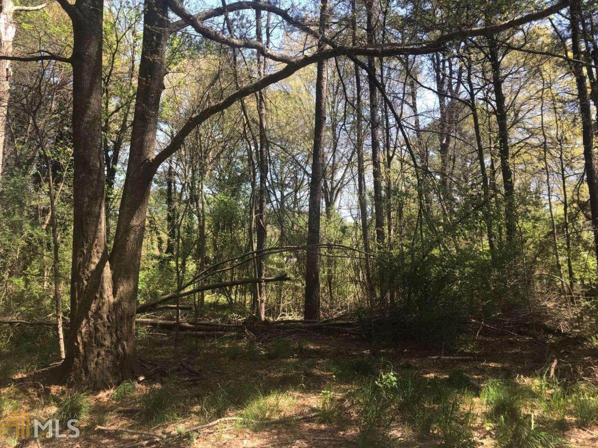 2072 Woodbine Cir - Photo 1
