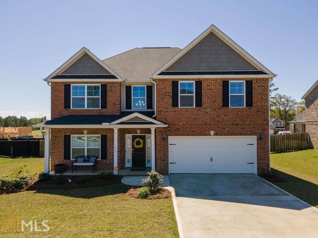 712 Bedfordshire Ln - Photo 1