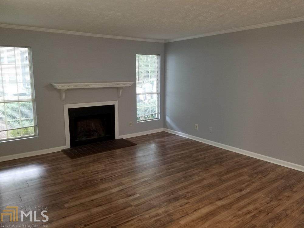 127 Sterling Ct - Photo 1