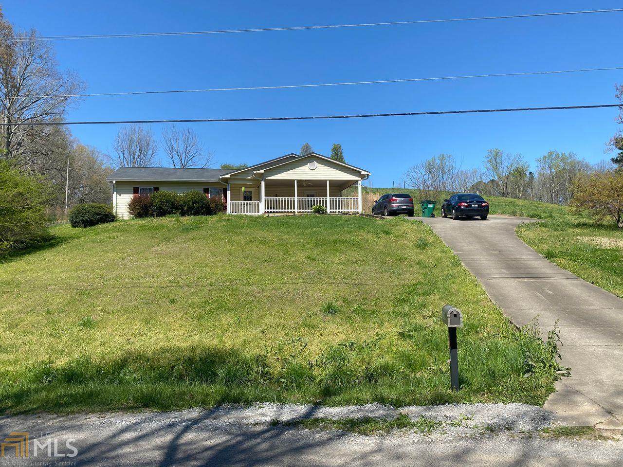 1589 Fairview Rd - Photo 1
