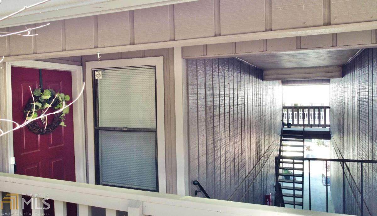 4014 Woodridge Way - Photo 1